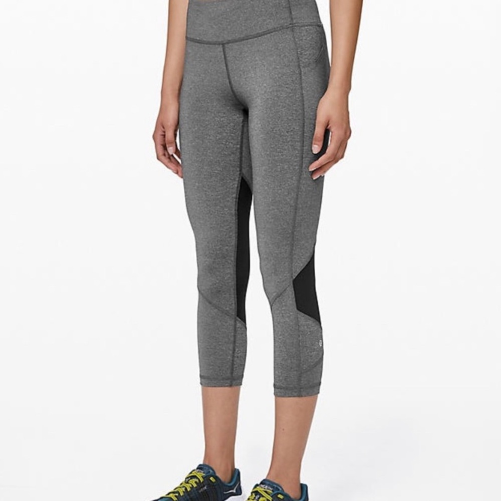 Lululemon cropped grey leggings with black mesh🪐
